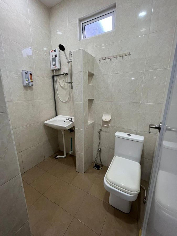 Sungai Ujong Home Stay جورج تاون المظهر الخارجي الصورة